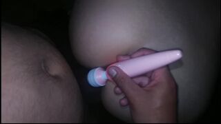 Desvirgando a culona mexicana y le pongo un vibrador para que no le duela, gime mucho ????????????