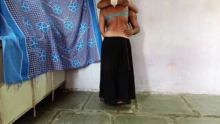 Sasur ji ne apne sagi Bahu ko kursi per ghodi banakar ke choda jameen per ghodi banaya hathon per uthakar land ki sawari karai sabhi positio