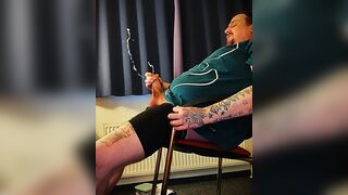 Moan and cum massive, while jerking in the chair by watching porns