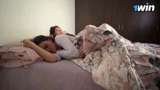 I'm having a horrible day but my friend's wife gives me a hard lesbian cumshot