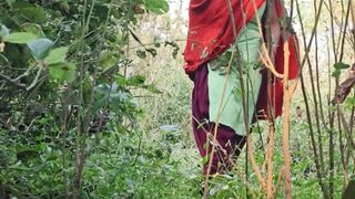 Desi Indian GF BF Jungle squirt 3 times hard-core tight pussy hindi sex , Desi beautiful Indian girl tight pussy fuck MMS Xxx