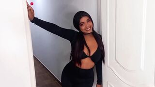 The Horny Stepsister Wants to Suck Late at Night