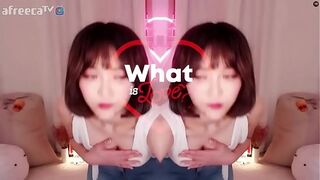 BJ Winter does sexy dance