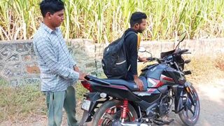 Indian Threesome Gay - A unique story of a boy and an unknown man who took his bike to go to college - Car Sex - Hindi Voice
