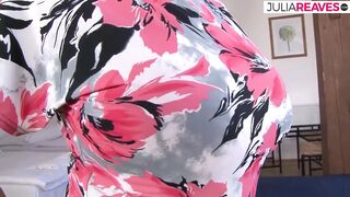 Sexy slut bounces a tight pussy on a huge cock to a cumshot