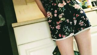 Wife gets pounded in kitchen