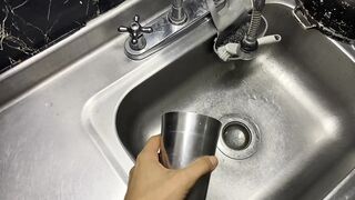 MY TOWEL FALLS IN FRONT OF THE ENTIRE LATINA PREACHER! - PORN IN SPANISH