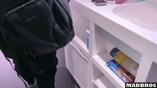 A Good French Goth Gives Her Nice Big Ass to Stay in the Bedroom!!!