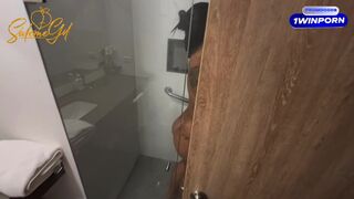 Amigo voyeur me folla luego de que salgo de la ducha-SALOMÉ GIL
