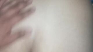 La doméstica se puso caliente por eso le quite la ropa y le meti mi verga????????????????