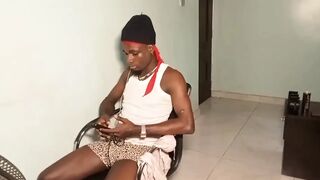 Female Roommate Intentionally Got Naked to Seduce Me