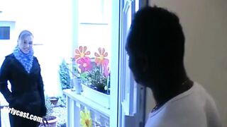 Nici's BBC Surprise! Her First Time with a Black Man