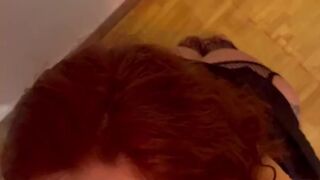 “Contra la pared, putita” me coge toda la boca