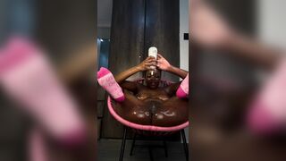 A Bad Girl Was Literally Leaking, She Didnt Even Try Yo Behave