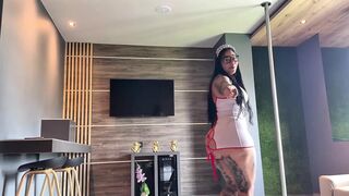 Colombian nurse heals her patient with her big ass