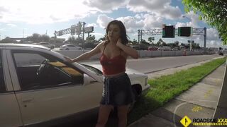 Roadside - Big booty girl stranded and fucked roadside